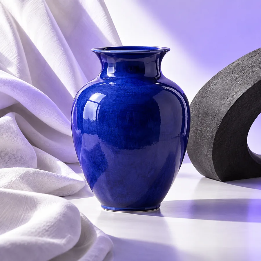 Illustrative product imagery for reviewing candidate images